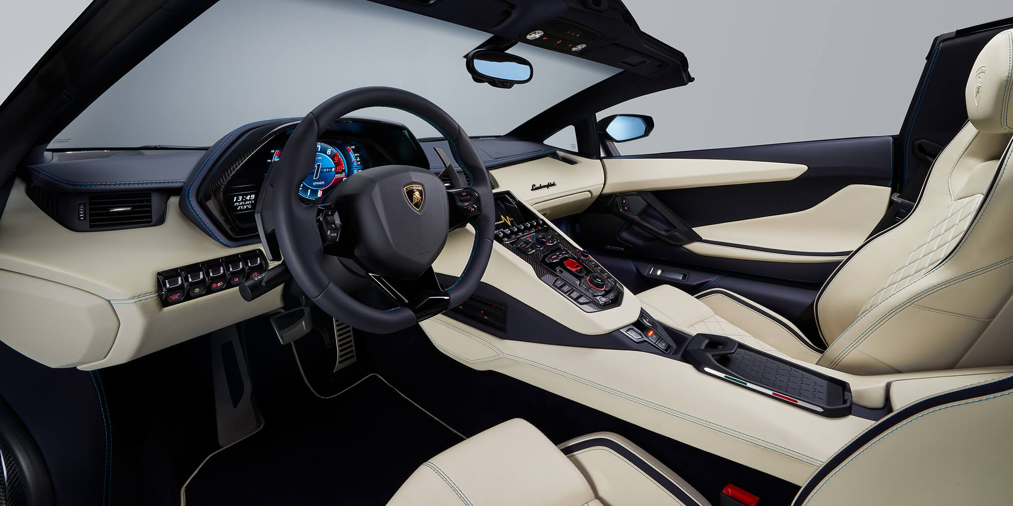 Lamborghi S Aventador Roadster blue interior