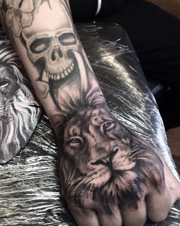lion-hand-tattoo-men-lion-tattoo