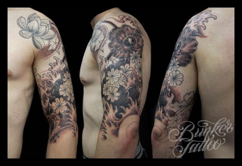 tattoo-sleeve-black-and-grey-roger-water-flower-sleeve