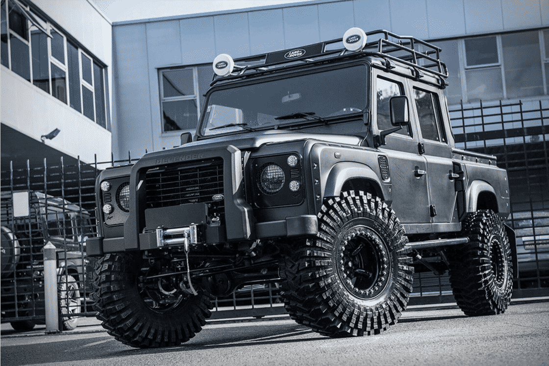 Land Rover Defender Bigfoot | Improb