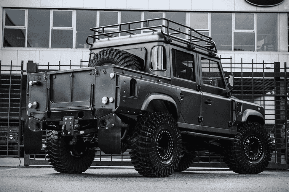 Land Rover Defender Bigfoot | Improb