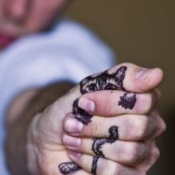 intricate kitten finger tattoos for men