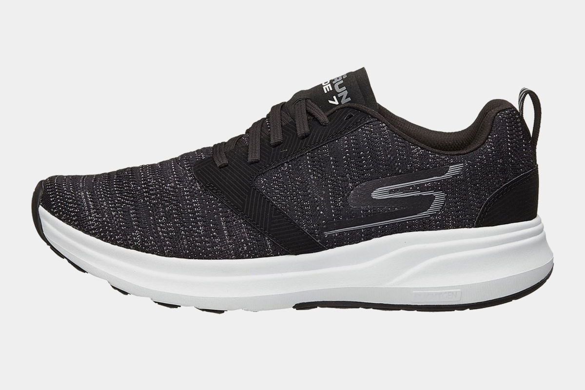 Main runner. Skechers go Run 7. Кроссовки мужские Skechers go Run Mojo-Thrust. Мужские кроссовки Skechers go Run Elevate. Sketchers go Run Glide Step Max мужские.