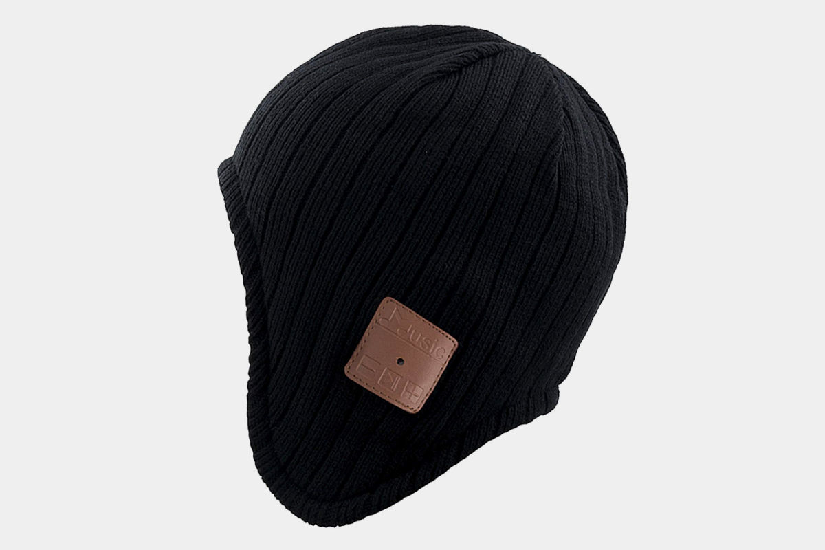 MyDeal Products Skully Cap with Wireless Headphones