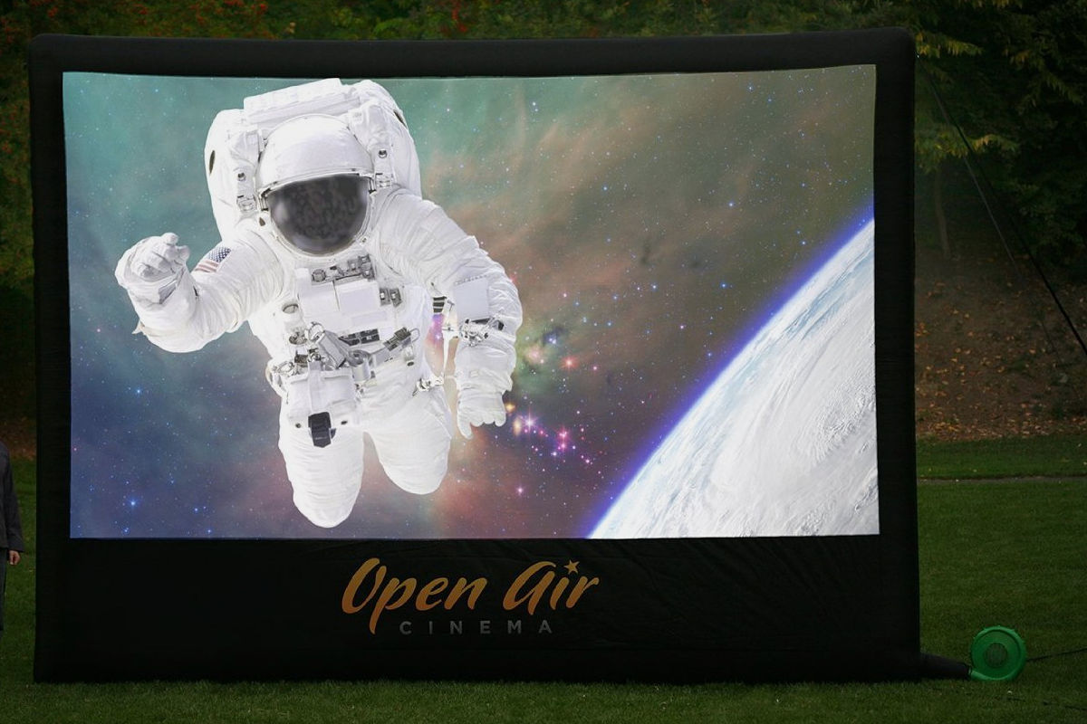 Open Air Cinema 16-Foot Outdoor Projector Screen