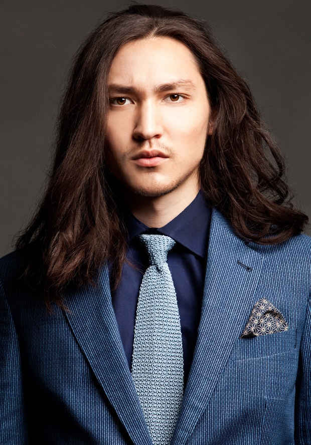 Style-Long-Hair-Men-in suit
