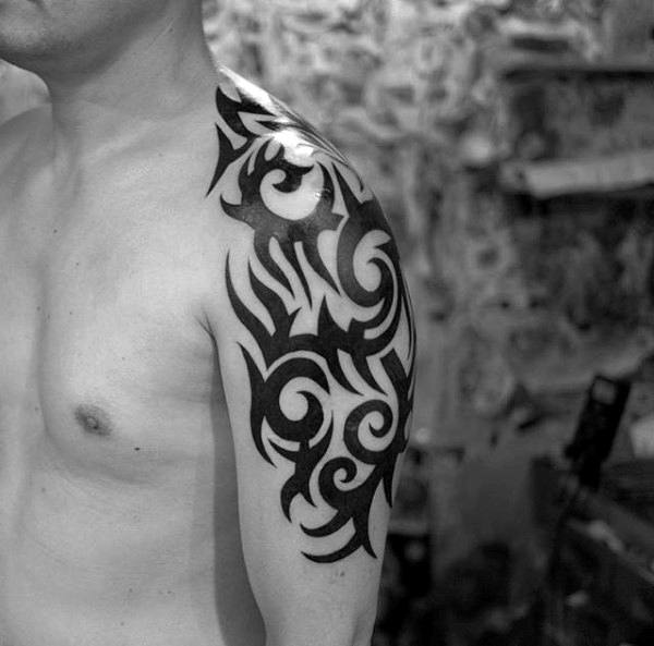 Thorn Shoulder Tattoos to Represent Honor and Sacrifice