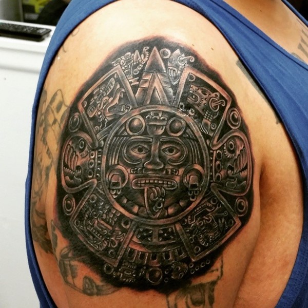 Circular Image of Very Detailed Aztec God