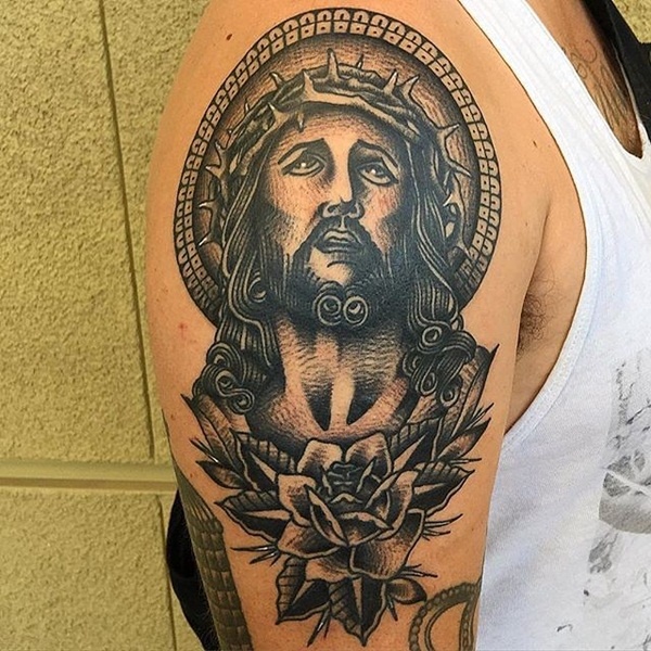 Intricate Shoulder Tattoo of Jesus Looking Up to the Heavens