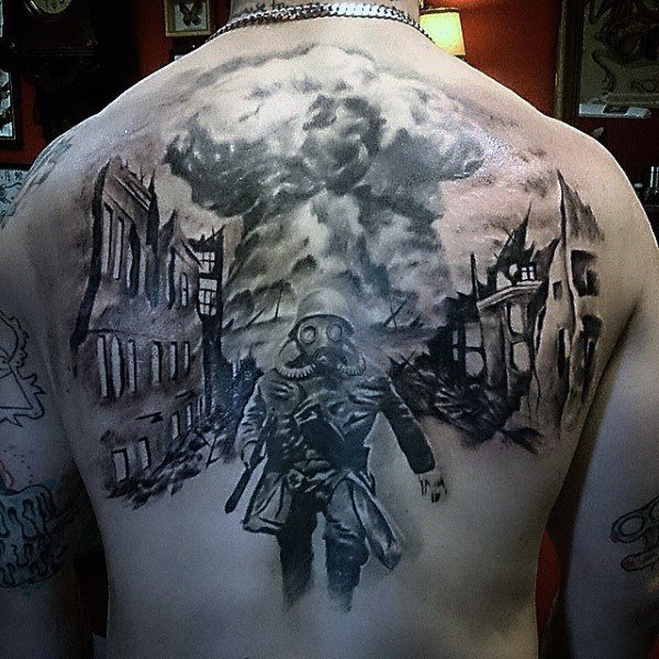 Back Piece Depicting a Soldier Running Away from the War Zone