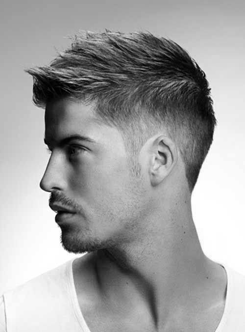 Stylish Short and Wavy Hairdo for Young Men