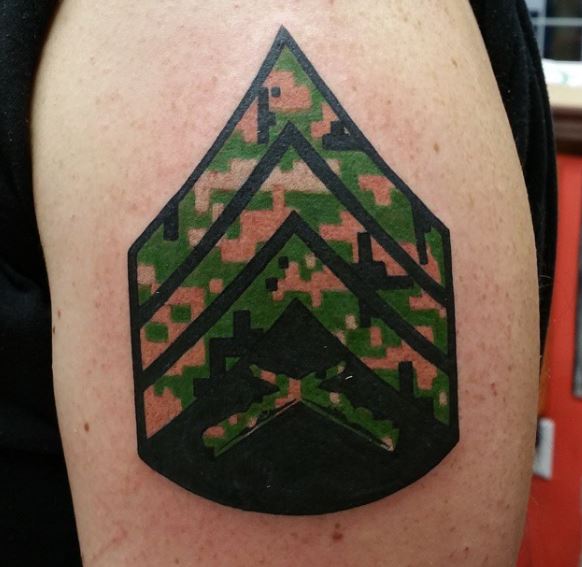 Symbolic Military Tattoo Inked with Colors of US Marine Corps Uniforms