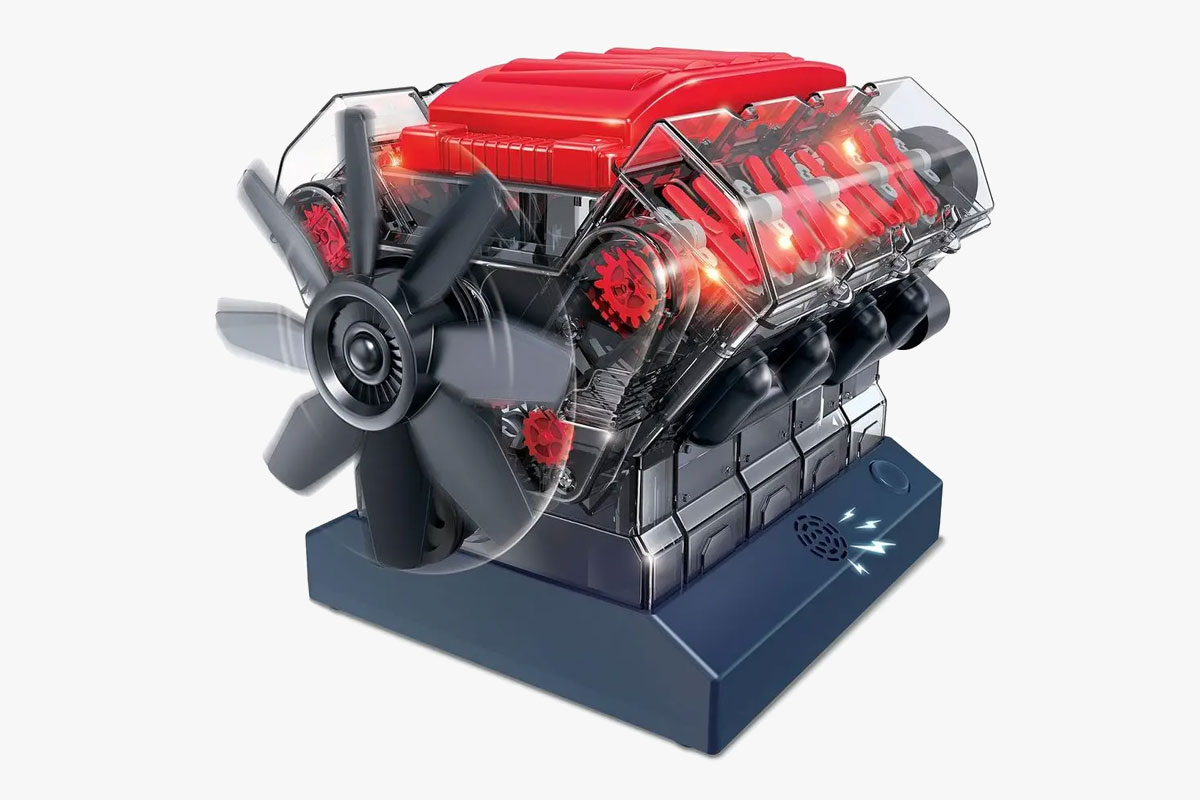 Playz V8 Model Engine