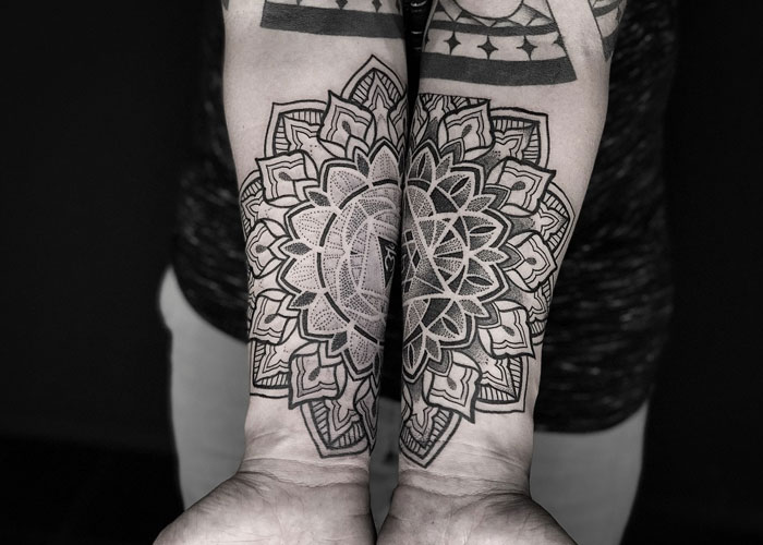 Forearm Tattoos that Complete One Another When Put Together