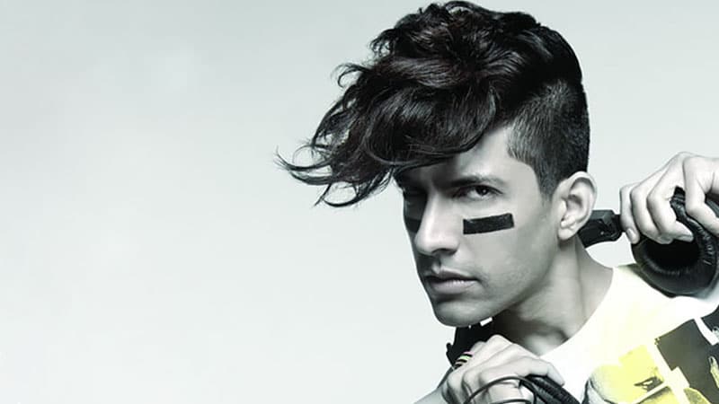 Full Overgrown Mohawk Look for Men with Thick Hair
