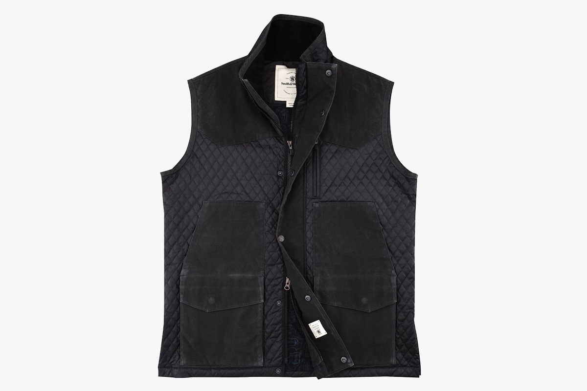 Smith & Wesson Tracking Vest with Concealed Gun Pocket