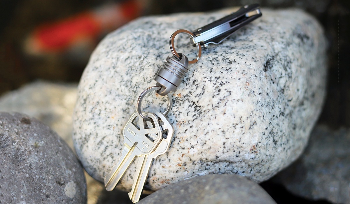 zerohour mqr: magnetic quick release keychain