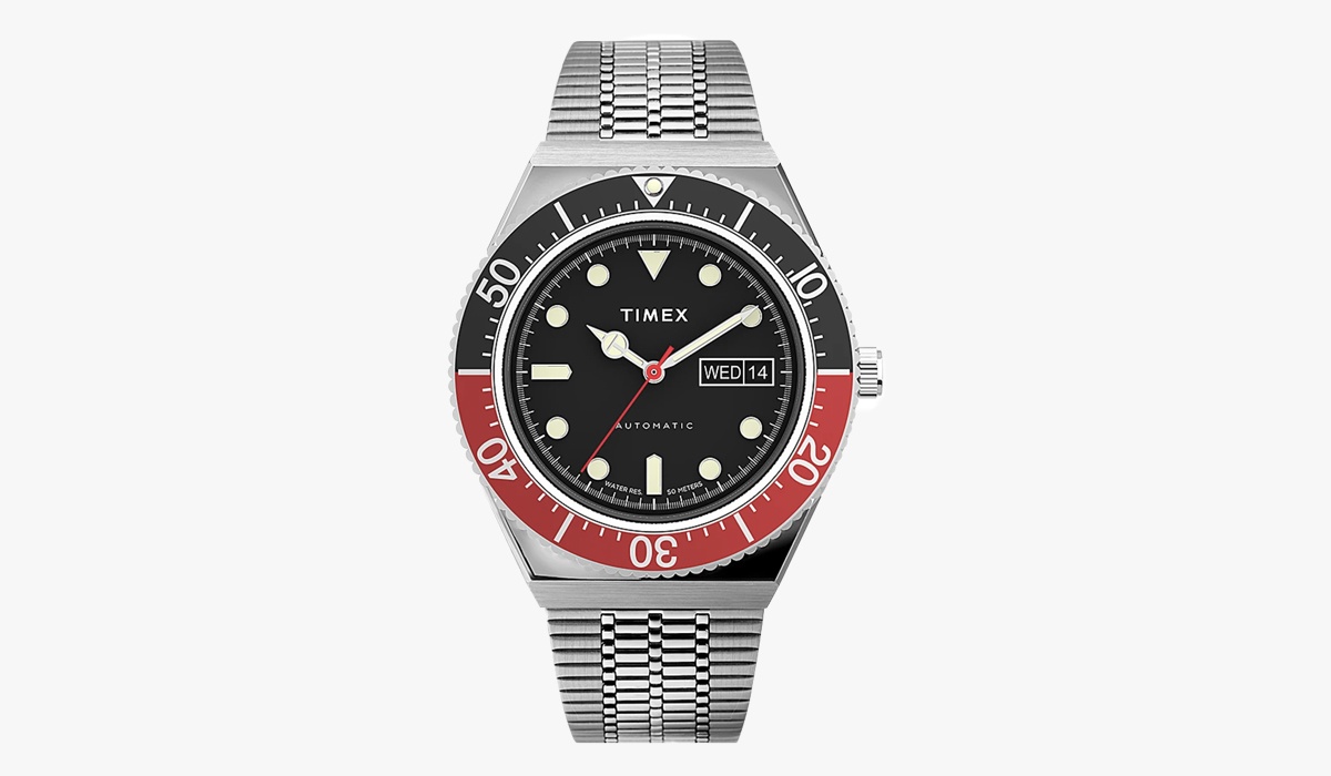 m79 watch classic red black